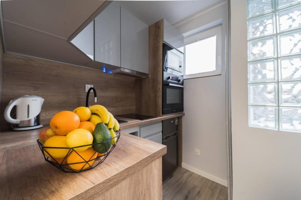4 Rooms Apartment On Martket Square - Nice View - 150 M Town Hall Βρότσλαβ Εξωτερικό φωτογραφία