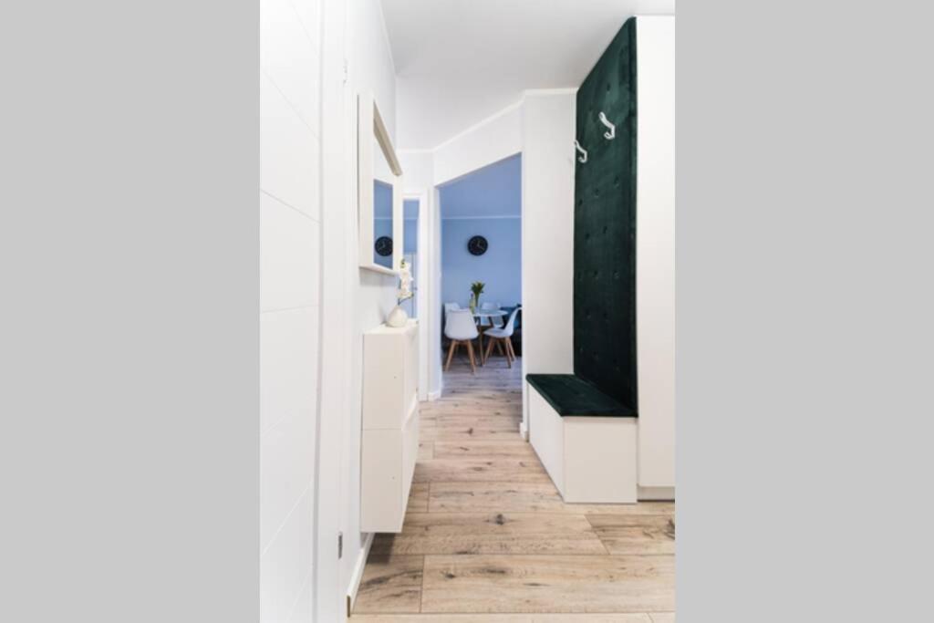 4 Rooms Apartment On Martket Square - Nice View - 150 M Town Hall Βρότσλαβ Εξωτερικό φωτογραφία